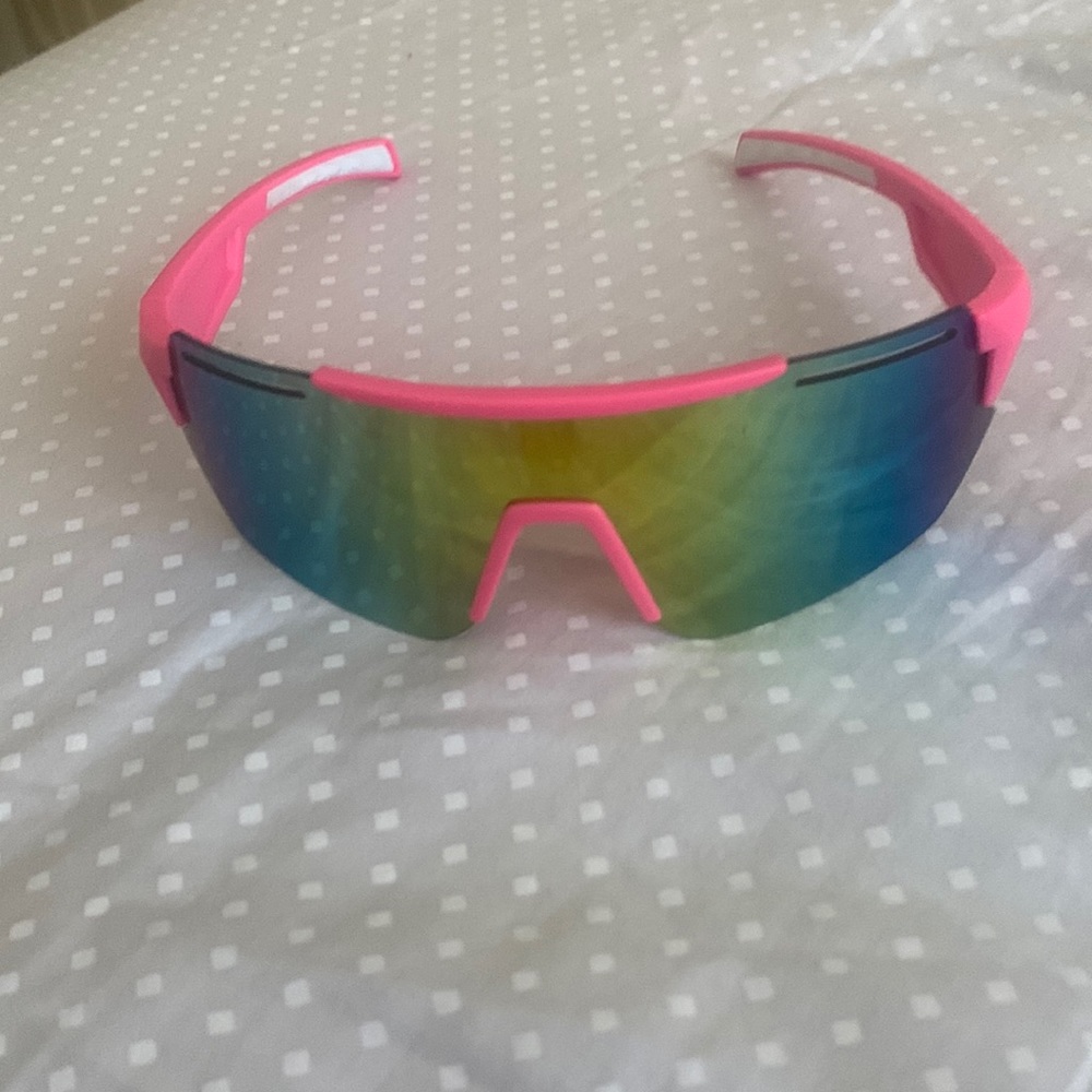 Polarized sunglasses lightly used good contusion